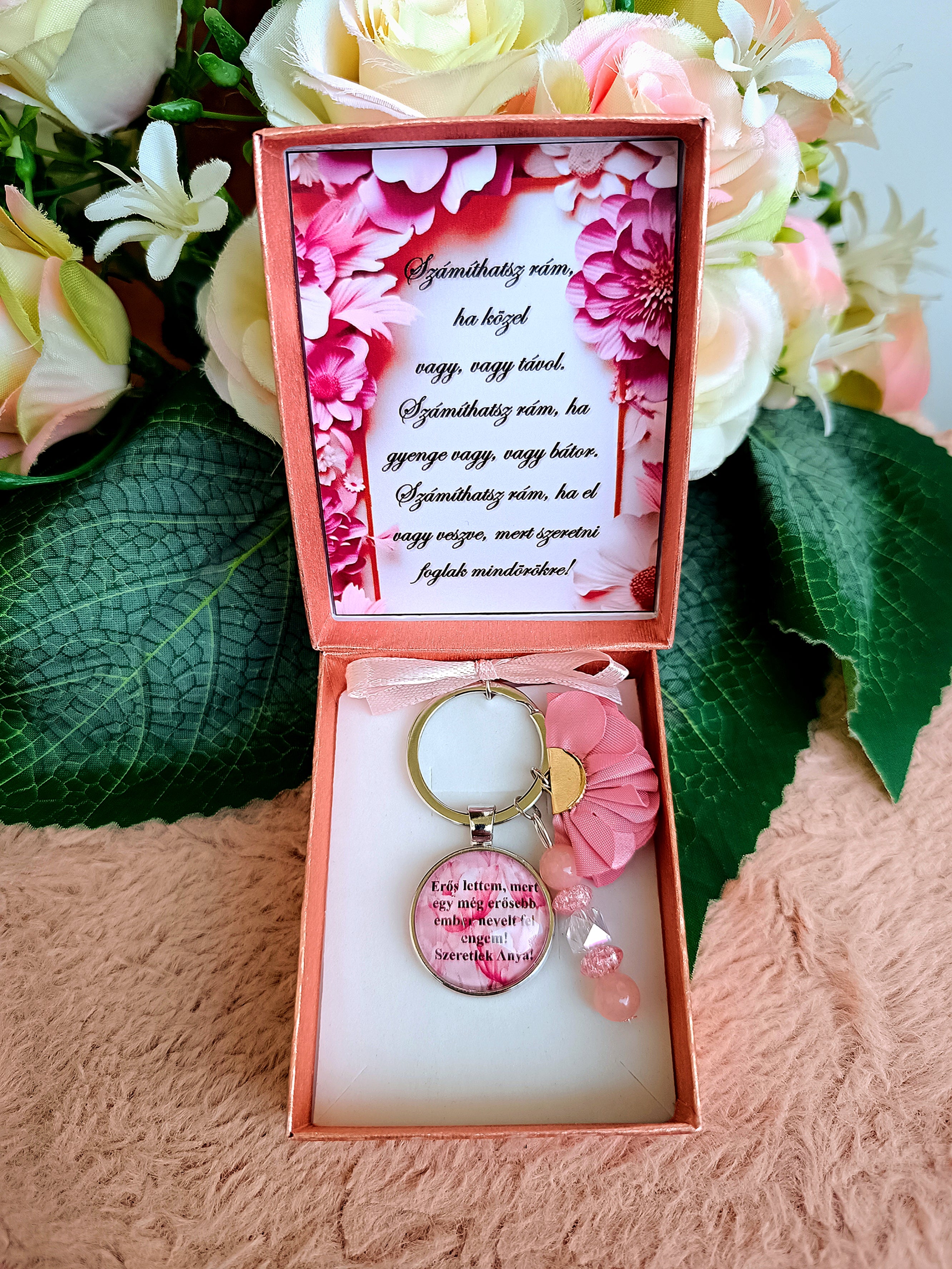 Ajándék anyának kulcstartó